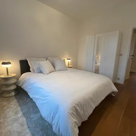 Apartmán Plein Centre De Waterloo! 1 *